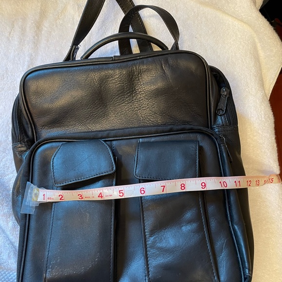 Great leather Messenger/backpack/laptop bag. - Picture 3 of 6